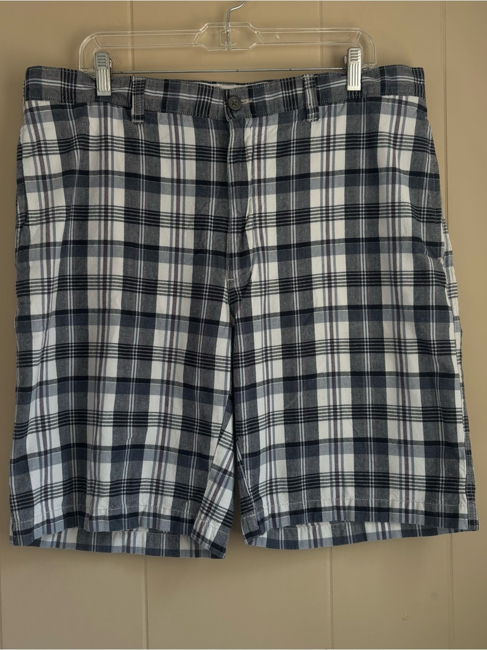 Perry Ellis America Men's Plaid Shorts Size 38W Gray White Checkered Flat Front